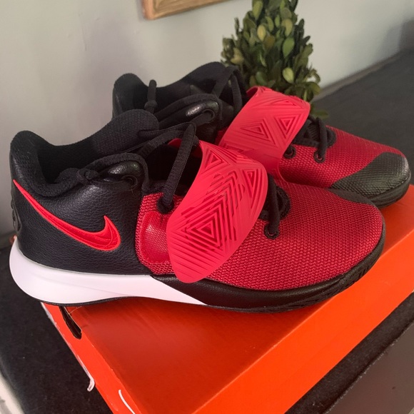 Nike Youth Sneakers - Picture 3 of 5